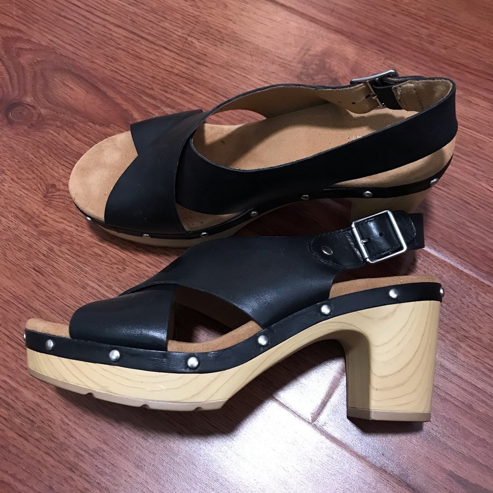 Clarks leather sandals